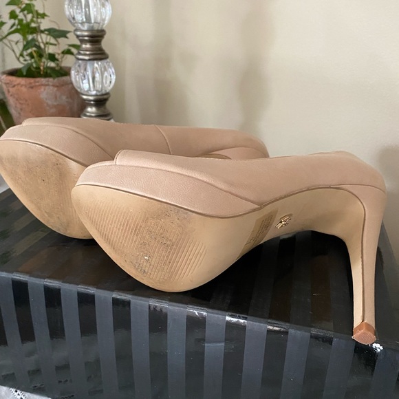 Peep Toe Platform Pump - Picture 5 of 6
